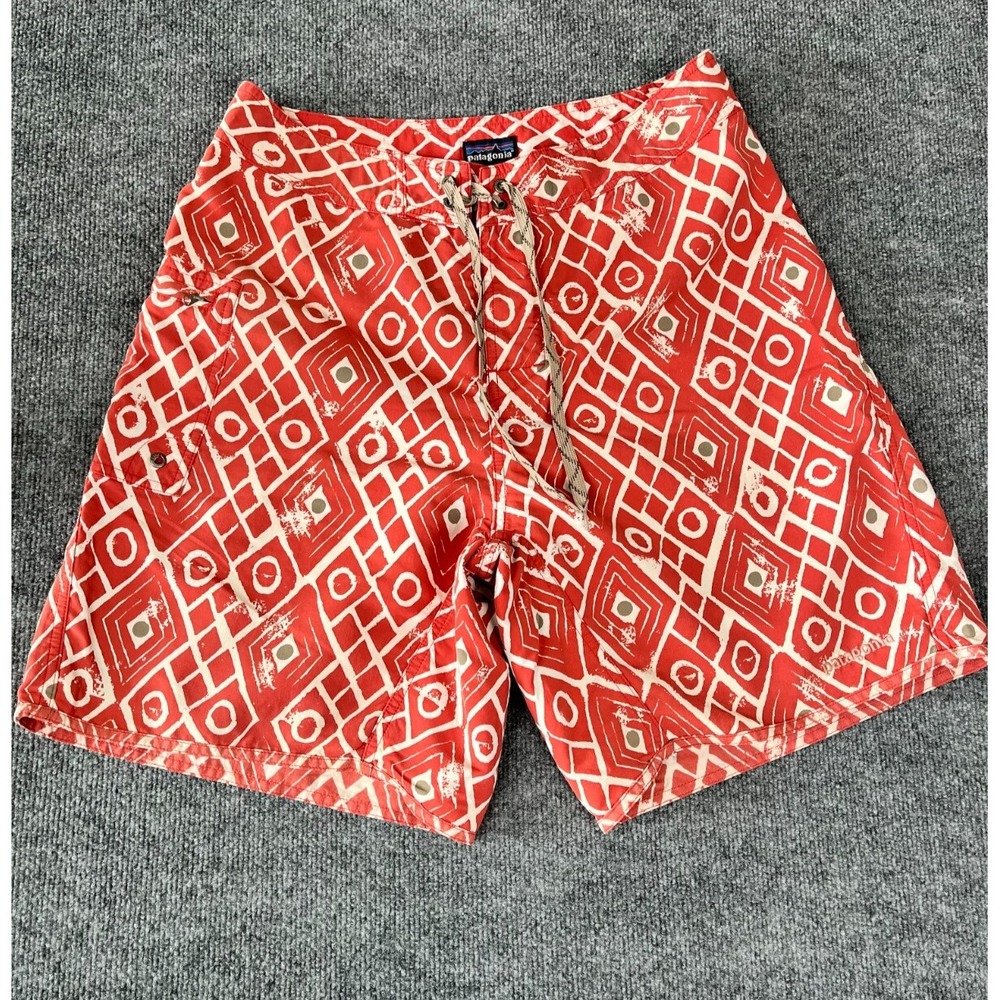 Patagonia‎ Board Short Men's Red Geometric  Size 33 Drawstring Outdoor